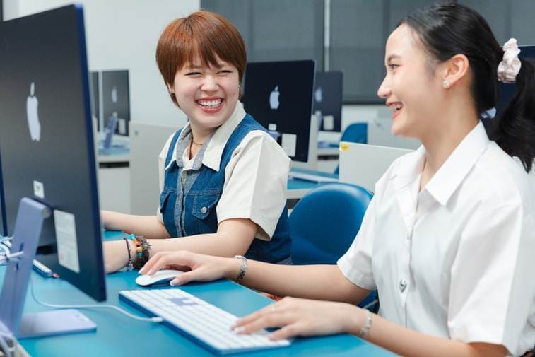 เรียนศิลปะ, ดิจิทัลอาร์ท, Digital Art, มหาวิทยาลัยหอการค้าไทย, UTCC, คณะดิจิทัลอาร์ทและดีไซน์