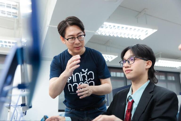 แนวโน้มในอนาคต AI กับการศึกษาศิลปะในศตวรรษที่ 21